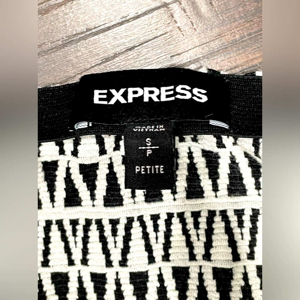Express Small Black & White Pattern Petite Pencil… - image 2